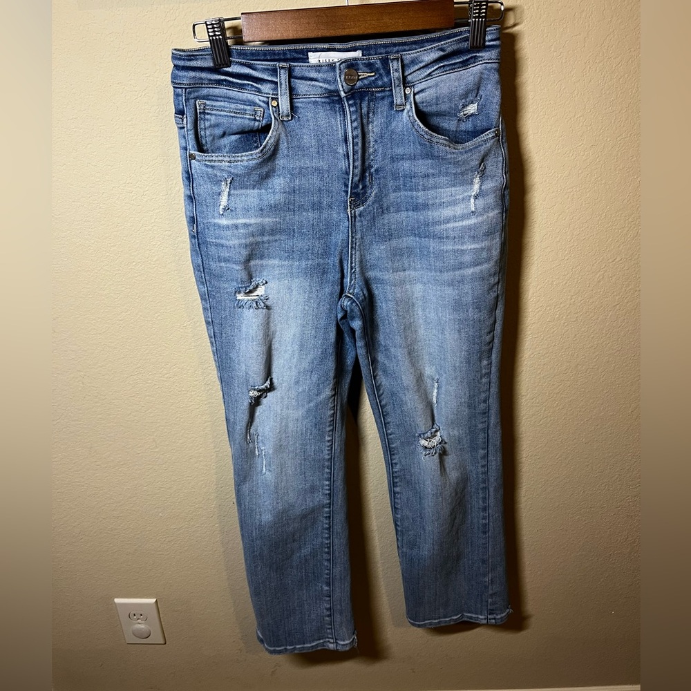 Risen OG Distressed straight leg Women’s Jeans